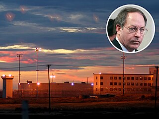 Vrah Robert Lee Yates si aktuáln� odpykává trest 408 let odn�tí svobody ve...