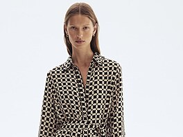 aty koilového stihu s jemným dezénem jsou na babí léto ideální a sluí vem...