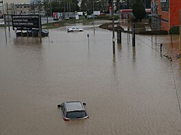 Infrastruktura obnovena. Zcela pod vodou z�stala také jihovýchodní �ást Opavy v...