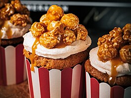 Inspiraci hledám vude  u tchto dortík to byla návtva kina a kornout...