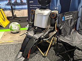 Mete ho nauit teba kopat do míe.