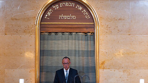 N�meck� kancl�� Friedrich Merz p�i znovuotev�en� synagogy v bavorsk�m Mnichov�. (15. z��� 2025)