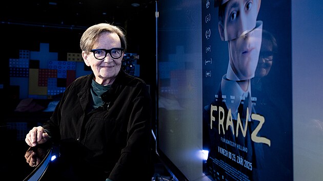 Hostem po�adu Rozst�el je renomovan� re�is�rka Agnieszka Hollandov�, kter� p�edstav� sv�j film Franz. Po�ad moderuje Monika Zav�elov�.