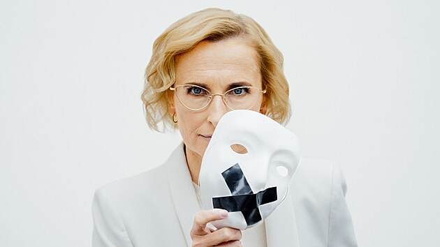 Volebn kampa Stailo! Na snmku Kateina Konen v rozhovoru pro MF DNES.