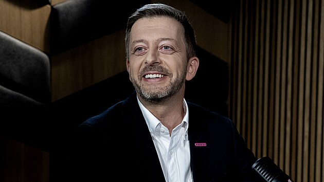 Hostem po�adu Rozst�el je V�t Raku�an, p�edseda hnut� STAN.