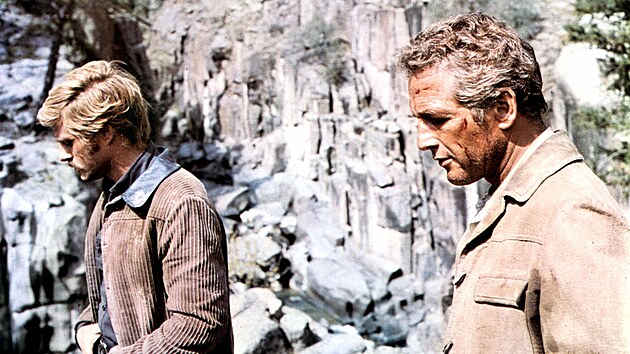 Robert Redford (vlevo) a Paul Newman ve filmu Butch Cassidy a Sundance Kid z roku 1969.