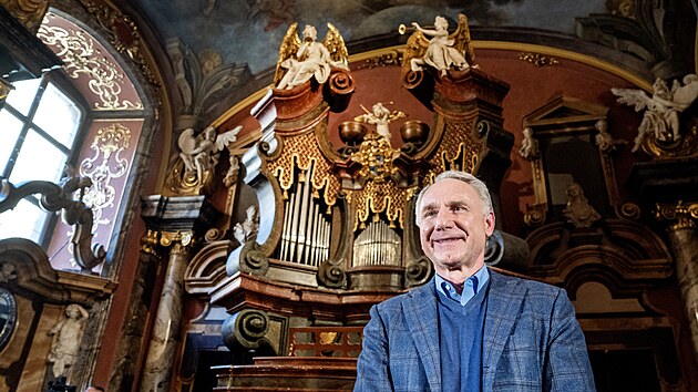 Na tiskov� konferenci vystoupil americk� spisovatel Dan Brown, kter� p�edstavil sv�j nov� bestseller "Tajemstv� v�ech tajemstv�", jeho� d�j se odehr�v� v Praze. (18. z��� 2025)