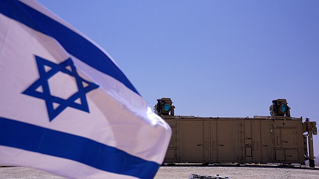 Testovn novho izraelskho laserovho systmu elezn paprsek. (17. z 2025)