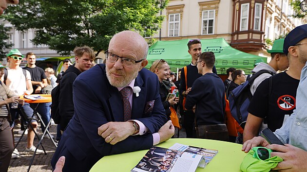 Mítinku SPOLU pod taktovkou Petra Fialy se zú�astnil i sou�asný ministr...