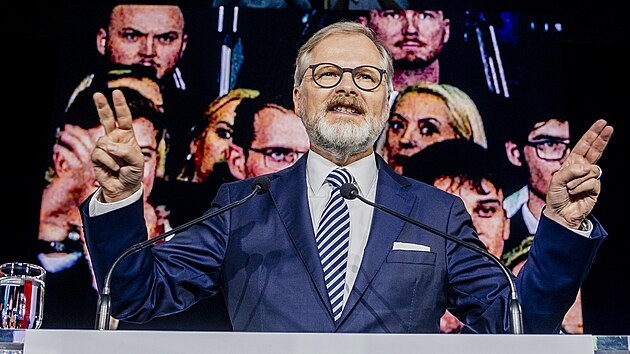 Koalice SPOLU zahjila horkou fzi kampan ped volbami do Poslaneck snmovny. Ve Slovanskm dom v Praze vystoupil Petr Fiala s projevem. (18. z 2025)