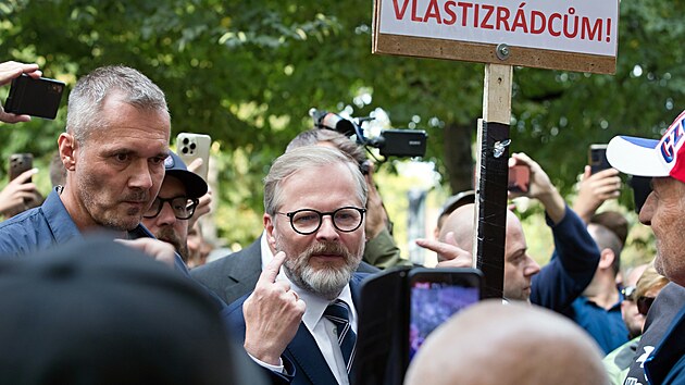 Mtink koalice SPOLU a premira Petra Fialy v Proluce v plzeskch Kikovch sadech. (17. z 2025)