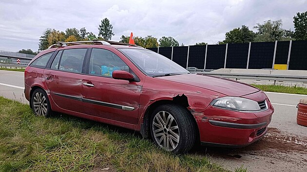 Naped boural, pak usnul. Opilec na dlnici vezl v aut i dt.