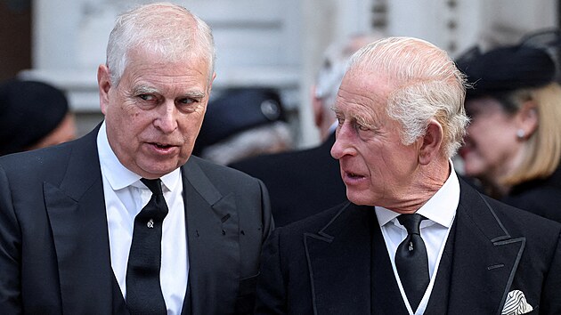 Princ Andrew a kr�l Karel III. na z�du�n� m�i za v�vodkyni z Kentu Katharine (16. z��� 2025)