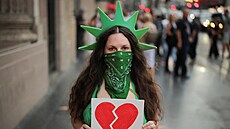 Demonstrace na podporu komika Jimmyho Kimmela v Los Angeles (18. záí 2025)