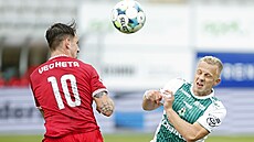 POSILY V AKCI. Filip Zorvan (vpravo) z Jablonce a Filip Vecheta z Pardubic.