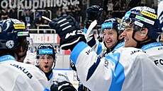 Hrái Liberce se radují z vítzného gólu v poslední sekund zápasu.