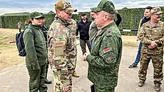 Manévrm Západ 2025 pihlíeli i pozorovatelé NATO. (15. záí 2025)