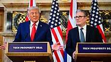Donald Trump a Keir Starmer v Chequers (18. záí 2025)
