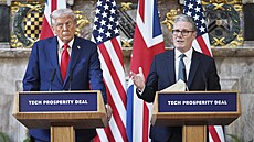 Donald Trump a Keir Starmer v Chequers (18. záí 2025)