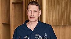 Vojtch Kostiha pekládá filmy u od dvaceti let. eské znní obstarává dtským...