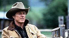 Robert Redford ve filmu Za�íkáva� koní z roku 1998.