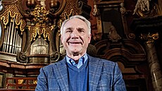 Na tiskové konferenci vystoupil americký spisovatel Dan Brown, který p�edstavil...