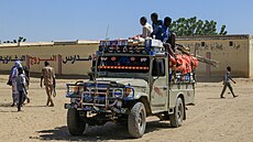 Vnit�n� vysídlení Súdánci v tábo�e Abú �úk v Dárfúru. (5. listopadu 2019)