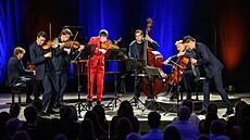 V rámci Dvo�ákovy Prahy se v Divadle X10 uskute�nil koncert uskupení...