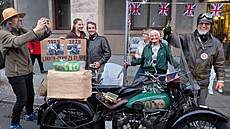 Historický motocykl BSA 770 se sidecarem zopakoval rekordní jízdu z Londýna do...