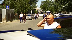 idi taxi vyizuje hovor na nádraí v Kamenogorsku. (29. ervna 2025)