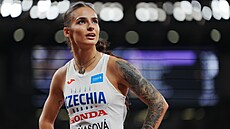 Zklamaná  Karolína Maasová po nepovedeném rozbhu na mistrovství svta.