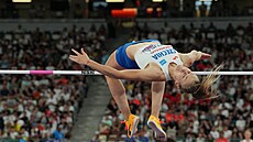 Michaela Hrubá se dostává pes laku v kvalifikaci na mistrovství svta.