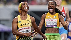 Shelly-Ann Fraserová-Pryceová a Ta Louová-Smithová slaví postup do semifinále...