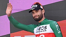 Filippo Ganna na pódiu pro vít�ze 18. etapy Vuelty.