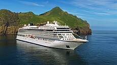 Jedna z výletních lodí spolenost Viking na Islandu (15. záí 2025)