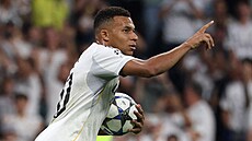 Kylian Mbappé slaví penaltový úsp�ch.