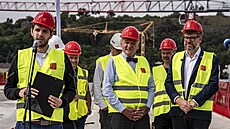 Ve st�edu se uskute�nila prohlídka finální fáze stavby Dvoreckého mostu v...