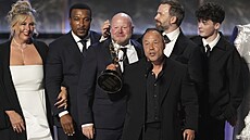 Stephen Graham a herci a �táb seriálu Adolescent p�ebírají cenu za vynikající...