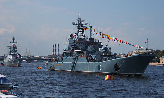 Ruská výsadková lo Aleksandr abalin