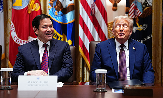 Americký ministr zahrani�í Marco Rubio a prezident Donald Trump (26. srpna 2025)