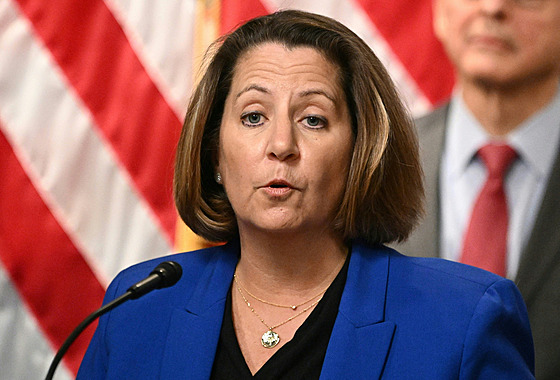 Prezidentka pro globální zále�itosti spole�nosti Microsoft Lisa Monacová. (26....