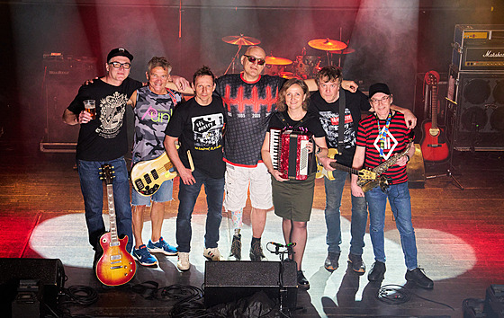 Snímek z dokumentu Ti sestry: 40 let na scén