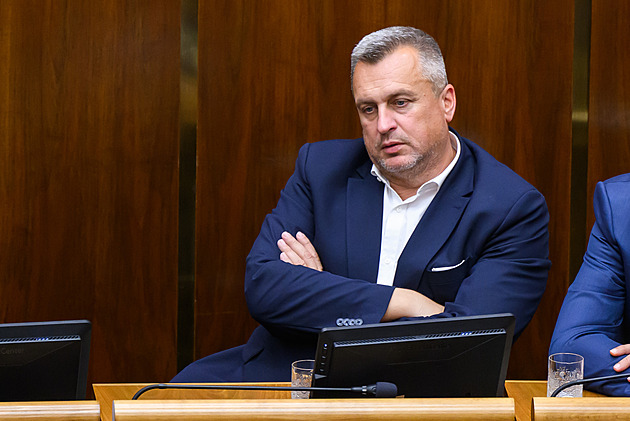 Mám velkou prosbu, volby musí vyhrát Fico, žádal Lavrova před lety Szijjártó