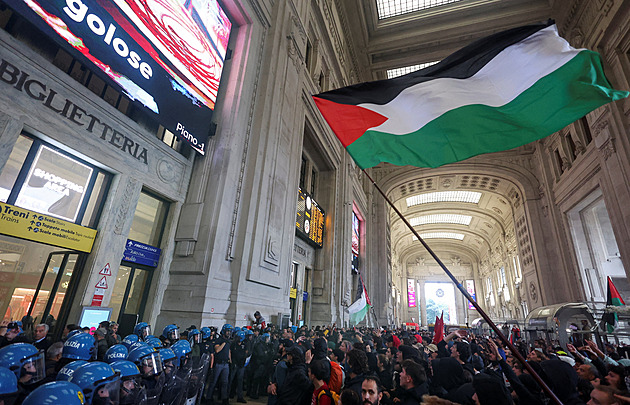 Nevhodně načasované, reagovala rektorka AMU na vyvěšení palestinských vlajek