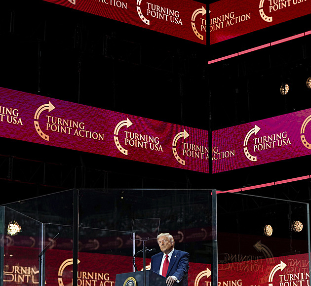 Selektivní solidarita a válka barev. Kdy po zabití pietně klečet a kdy už ne?