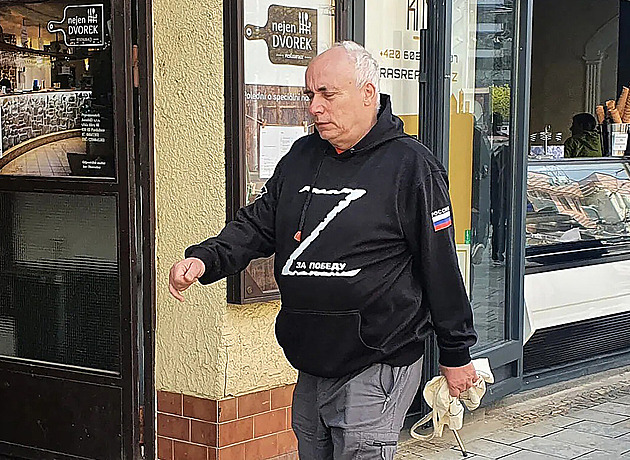 Za mikinu podmínku. Smí se veřejně souhlasit s ruskou imperiální expanzí?