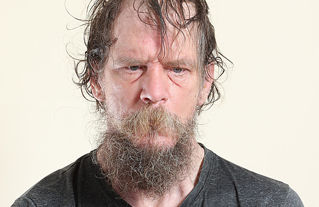 Mu je ve patném psychickém stavu a stále nekomunikuje.