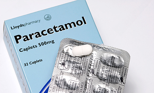 Paracetamol způsobuje autismus, tvrdí Trump těhotným. Vyzdvihl Kubu a amiše