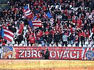 Fanou�ci fotbalist� Zbrojovky Brno b�hem z�pasu proti b��ku Slavie. (z��� 2025)