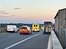 Dlnici D4 zablokovala smrem na Prahu hromadn kolize nkolika vozidel vetn...